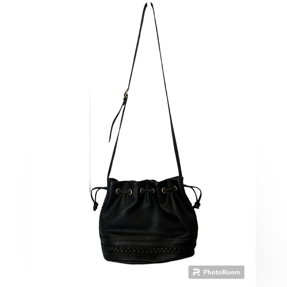 Saddle River Black Leather Drawstring Bucket Handbag Purse Crossbody - Picture 3 of 14